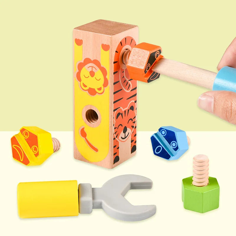Brinquedo Montessori Ferramentas e Animais