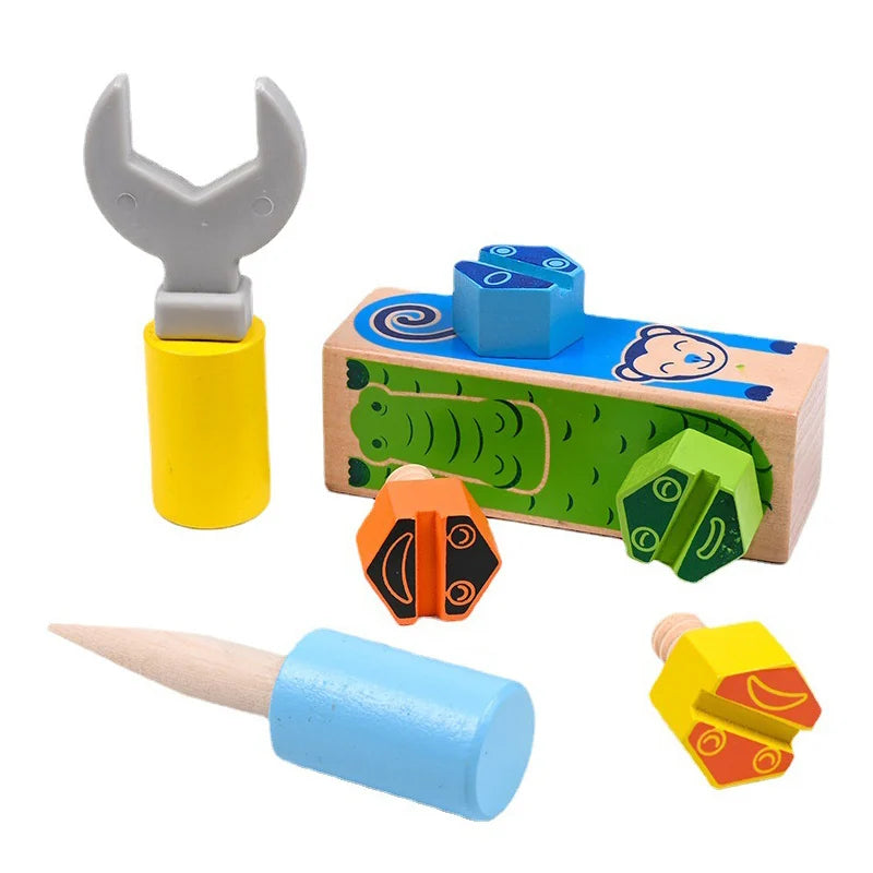 Brinquedo Montessori Ferramentas e Animais